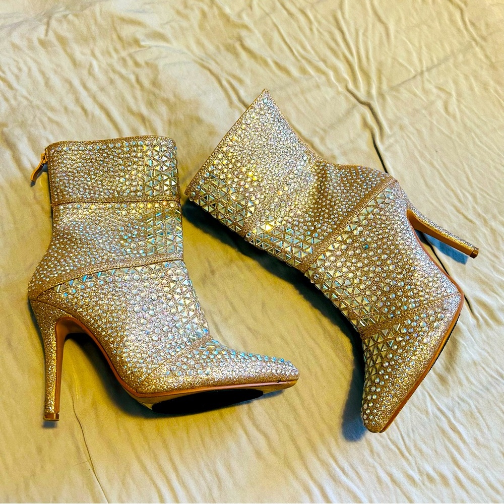 Forever 21 Sparkly Gold Boots - 7